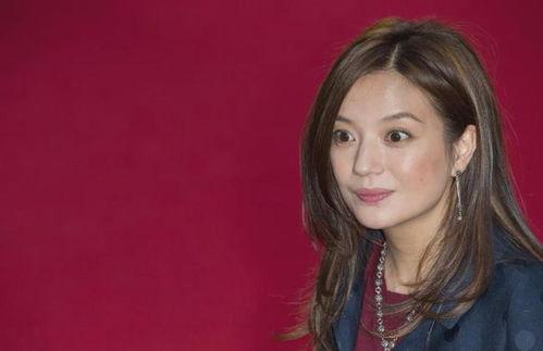 娱乐吃瓜女艺人,揭秘吃瓜女艺人背后的故事